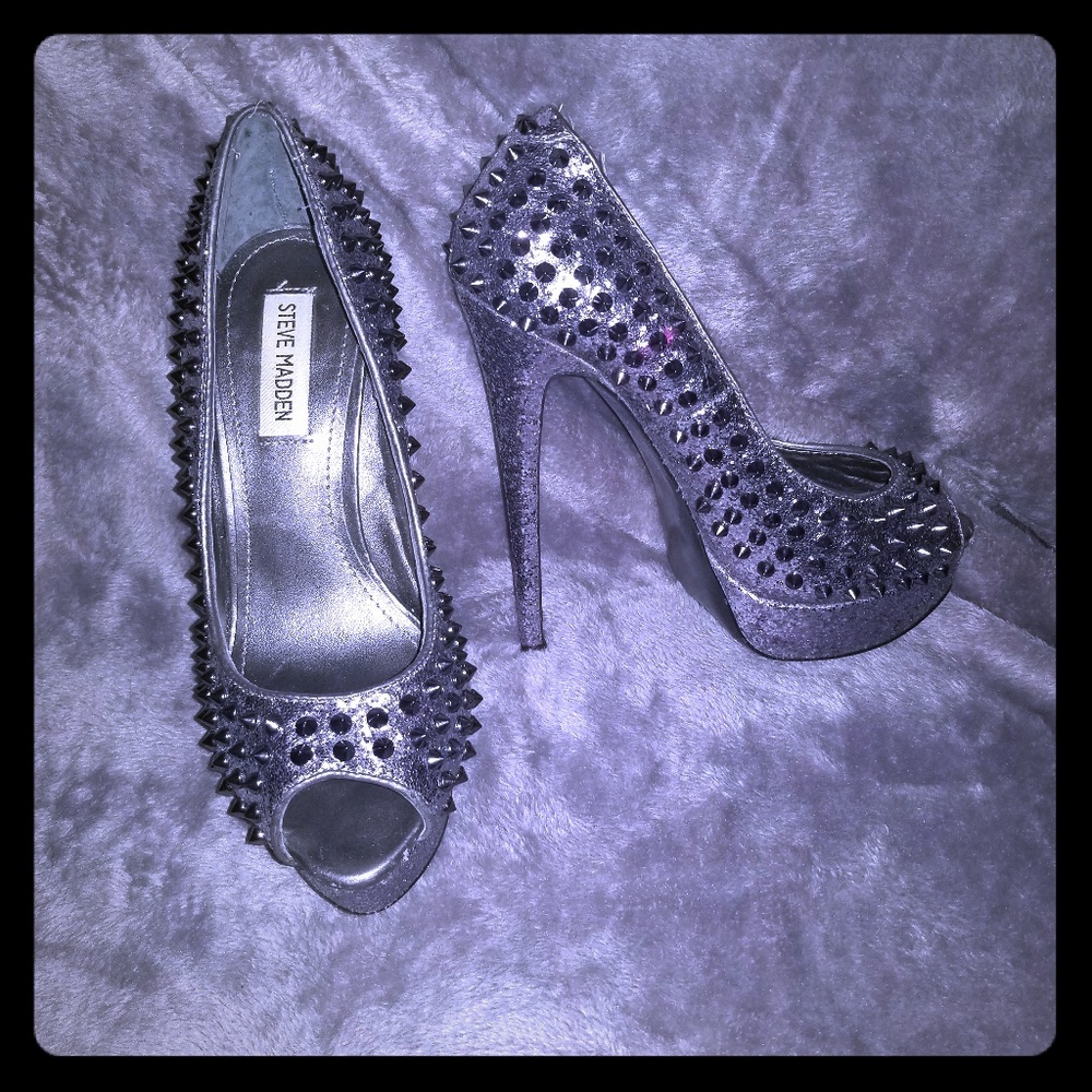 Steve Madden spiked heels